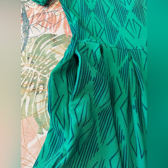 Amelia LuLaRoe Green Fit and Flare Midi Dress with pockets - Picture 3 of 7